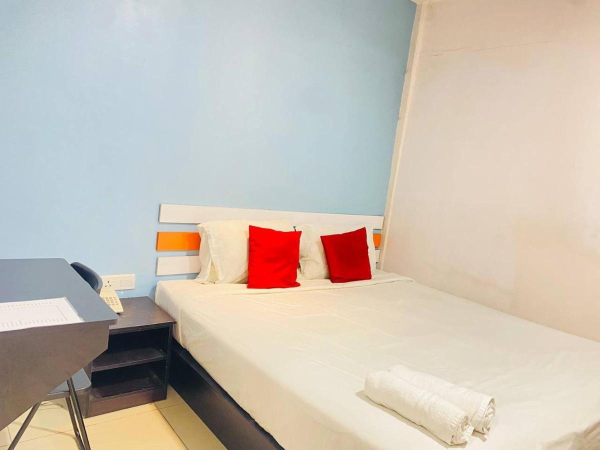 Orange Hotel Segamat Buitenkant foto