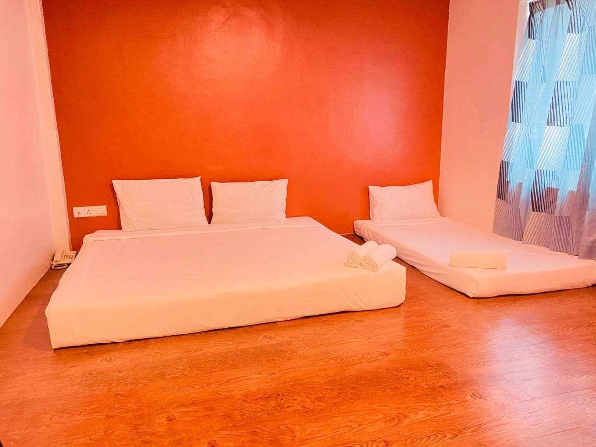 Orange Hotel Segamat Buitenkant foto