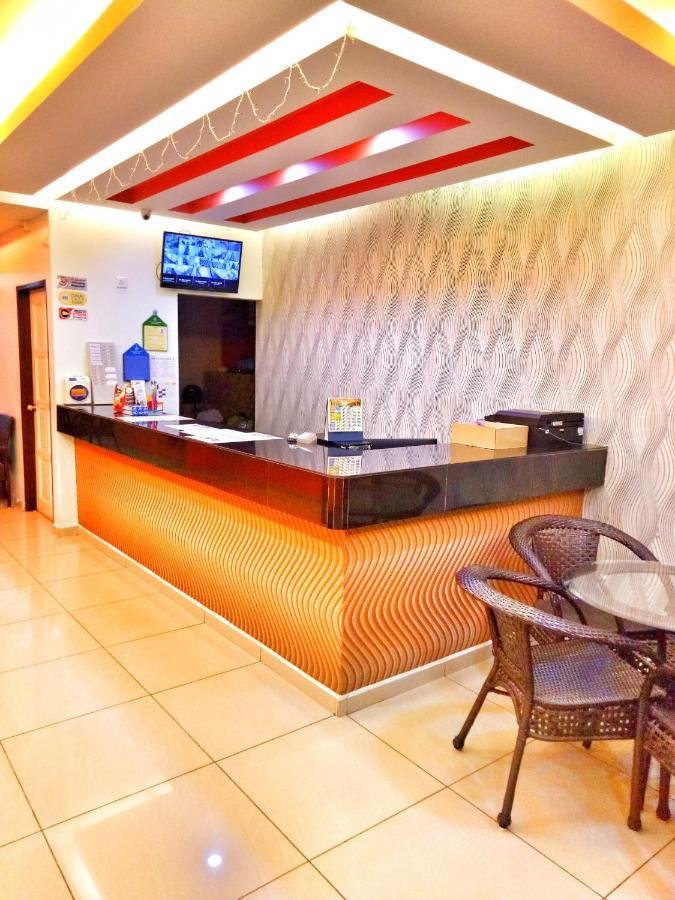 Orange Hotel Segamat Buitenkant foto