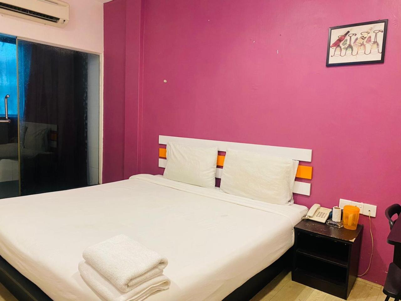 Orange Hotel Segamat Buitenkant foto