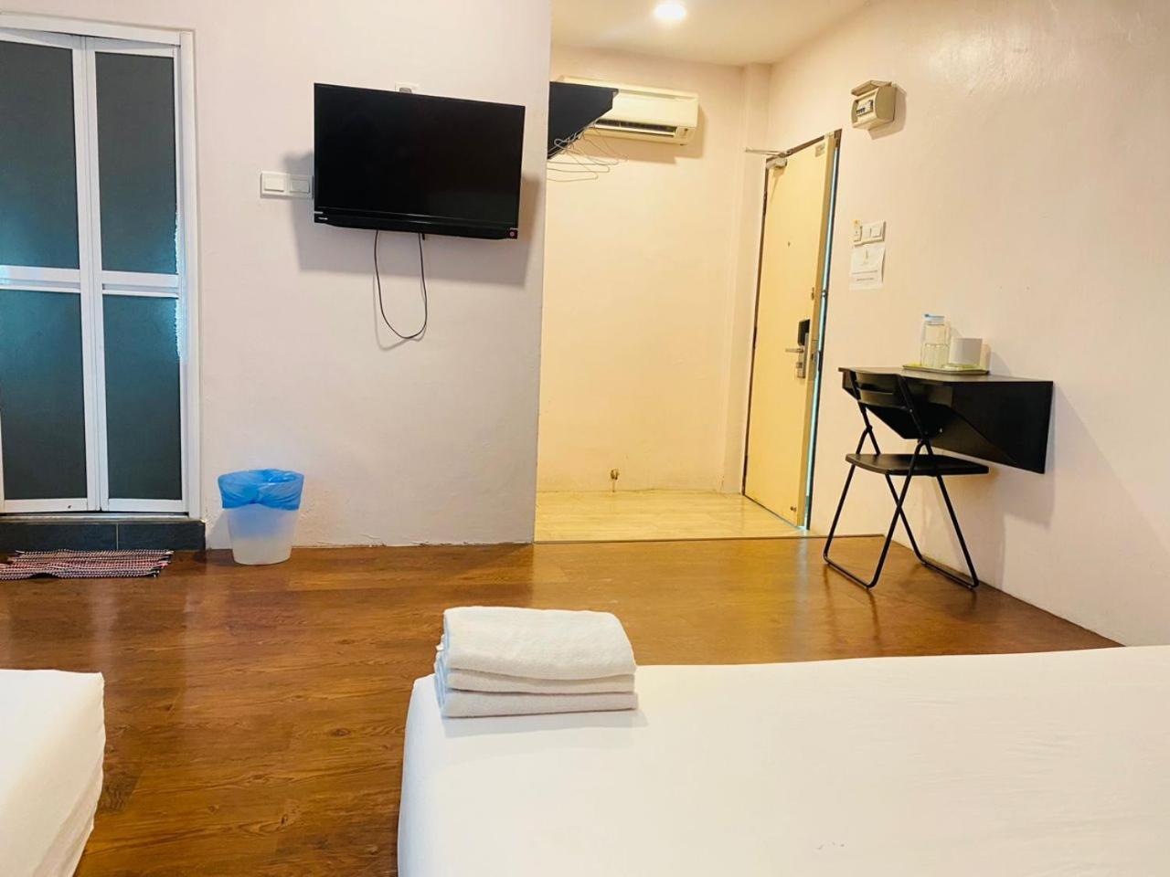 Orange Hotel Segamat Buitenkant foto