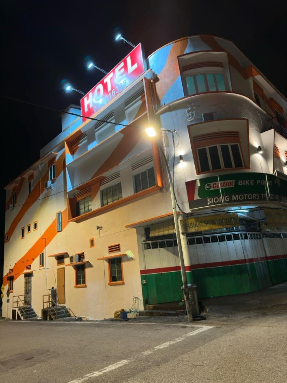 Orange Hotel Segamat Buitenkant foto